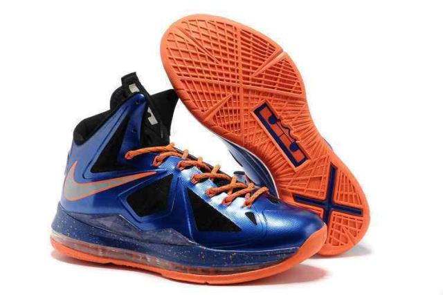 日天模式！库里半决赛和决赛合计轰进17记三分