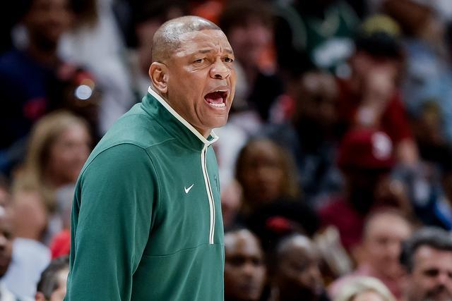 费尔德34+14张宁23+8赵嘉义21分 山西大胜青岛